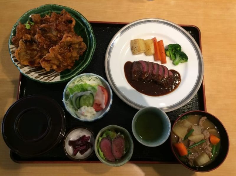 94128:オススメは鹿肉料理満載の定食「大轟」