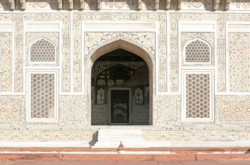 インド・イスラーム建築とペルシア文化が融合した庭園