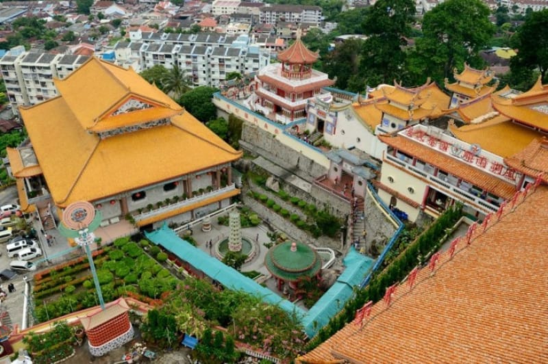 マレーシア最大の仏教寺院である極楽寺
