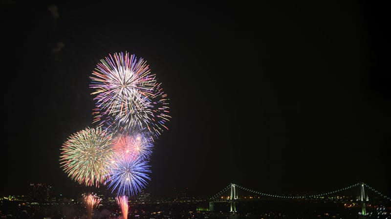 東京最大級の尺5寸玉!『東京湾大華火祭』