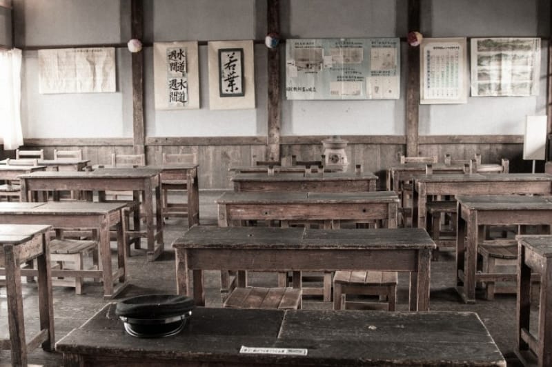 教育も戦時体制に「国民学校令」