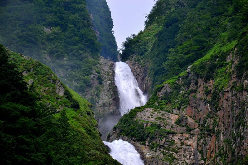 「滝」なら、称名滝/富山県