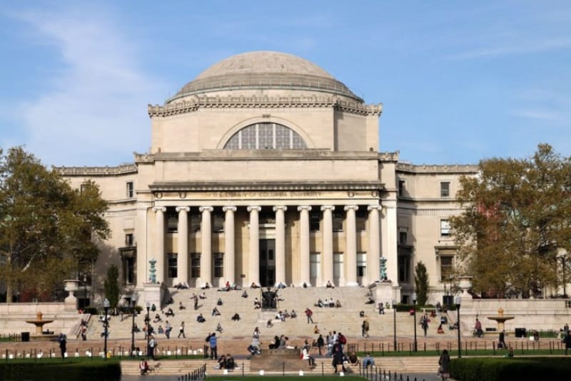 大学で専門的なことを学ぶ
