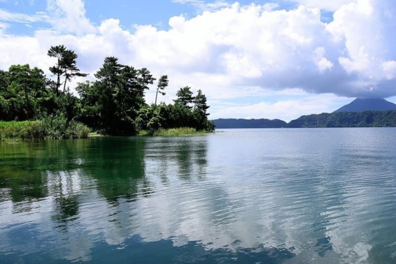 九州最大の湖 池田湖