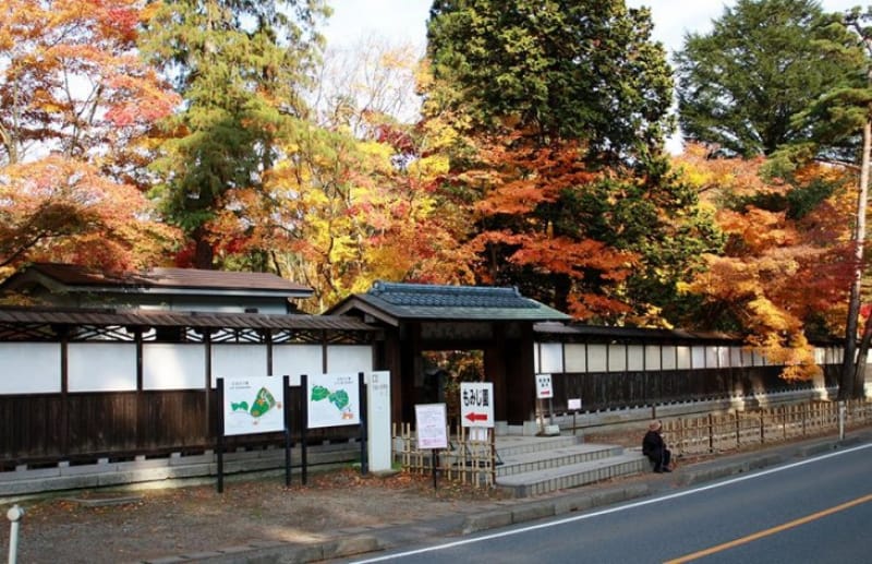伝統美が感じられる庭園・中野邸もみじ園