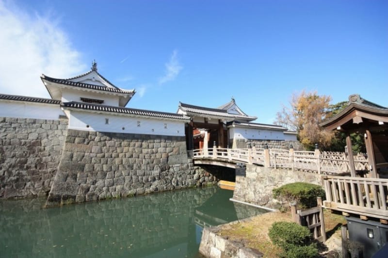 駿府城とは