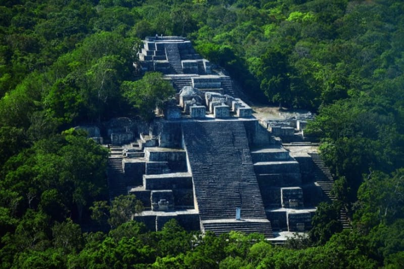 世界遺産のマヤ遺跡「カラクムル」