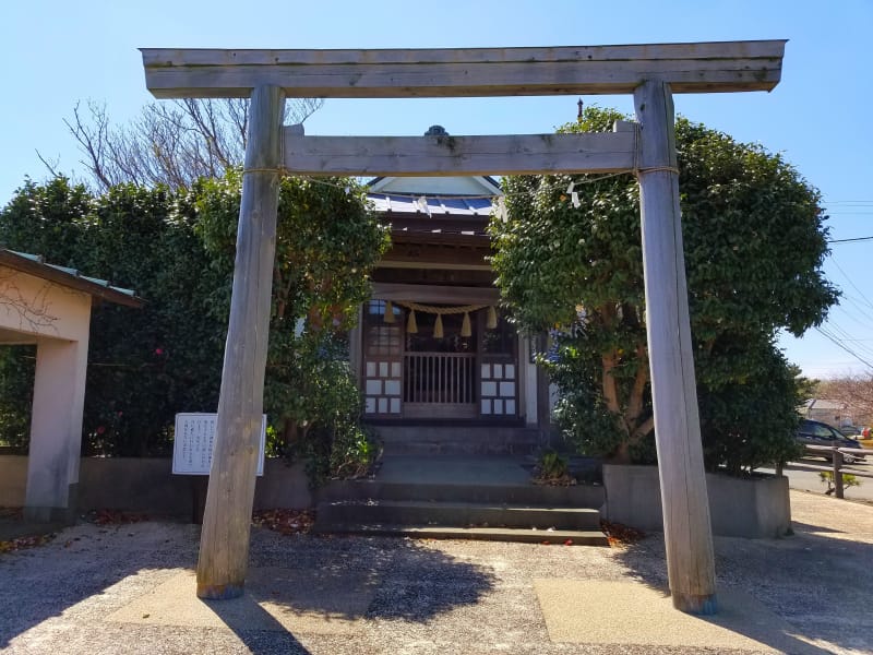 どんつく神社は男性シンボルの形をした神輿がある珍スポット 