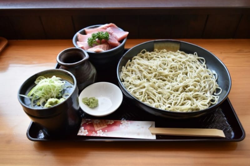 93611:蕎麦屋だけどマグロが名物