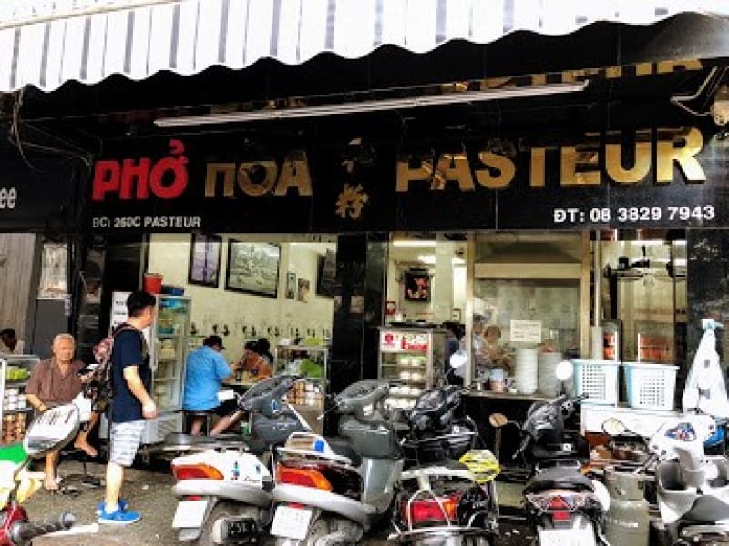 104371:3-1.地元で大人気のフォーの専門店「PHO HOA Pasteur」