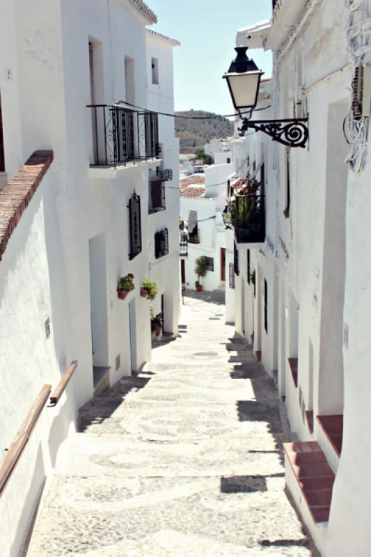 蒼い空と白い街並が織りなす絶景 アンダルシアの白い宝石 ミハス Tabiyori どんな時も旅日和に