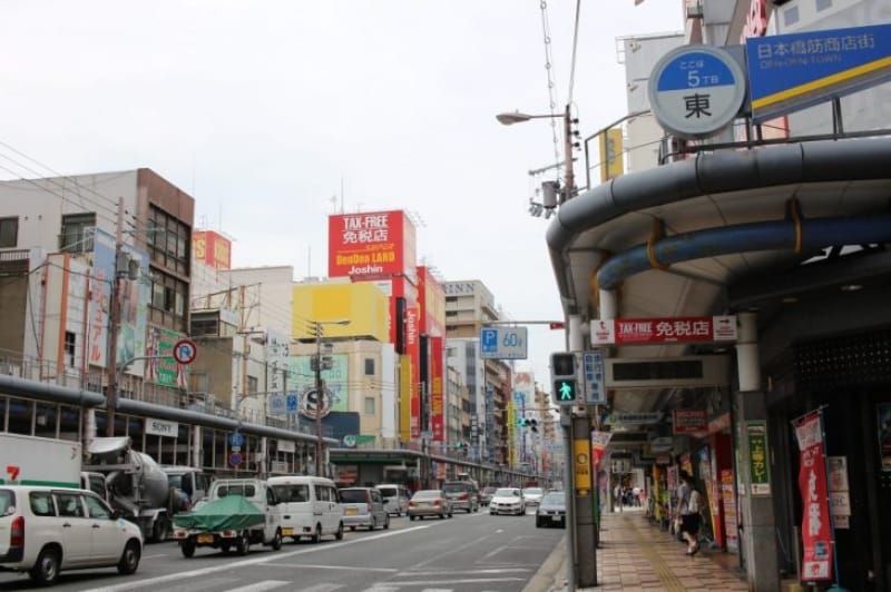 100044:4-6.オタクと電気の街日本橋で、トルコ料理専門店「カラクシュ」のケバブサンドを食べる